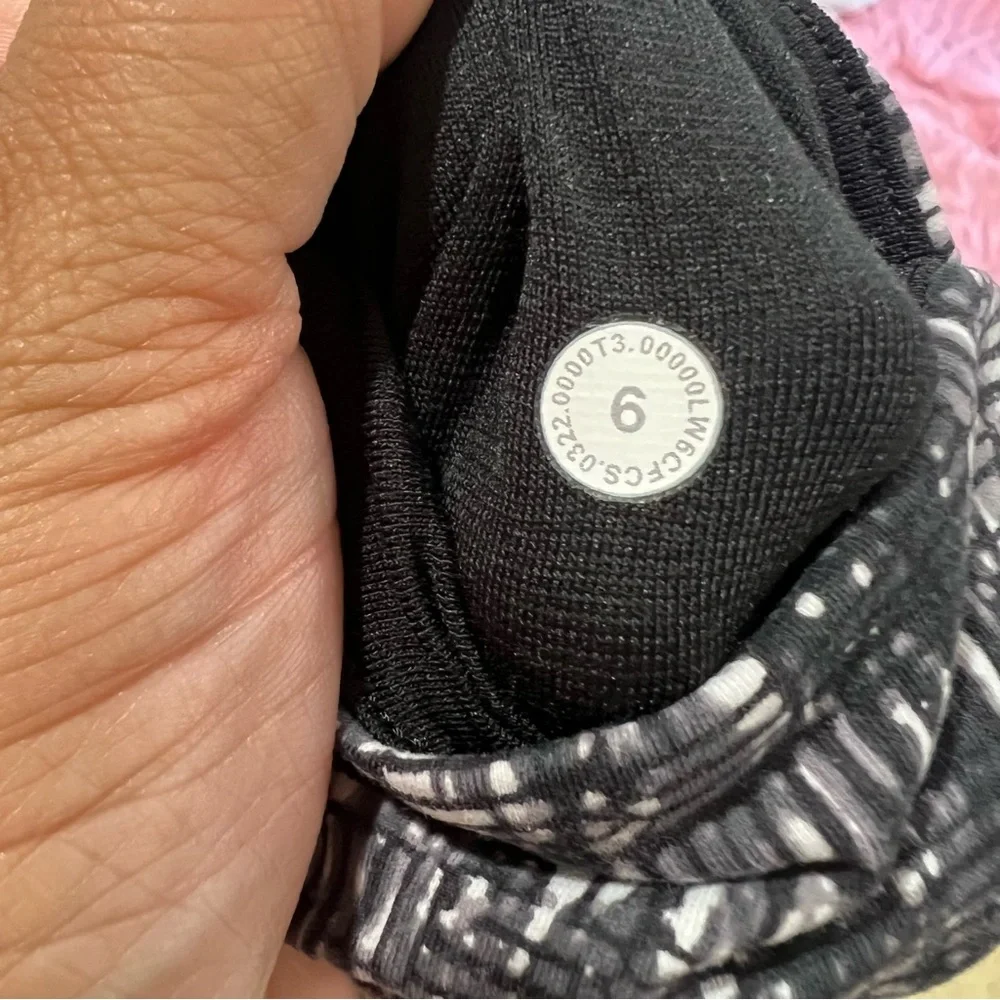 Lululemon InStill High-Rise Crop 23